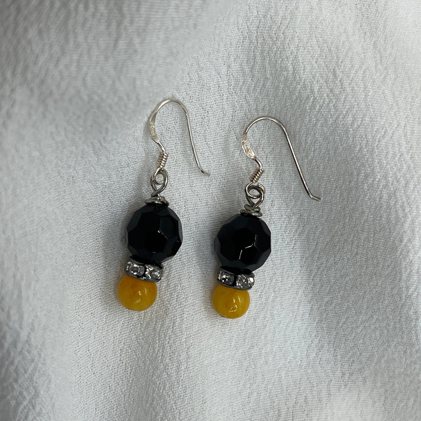 Ørekrog i ægte sølv med orange Jade