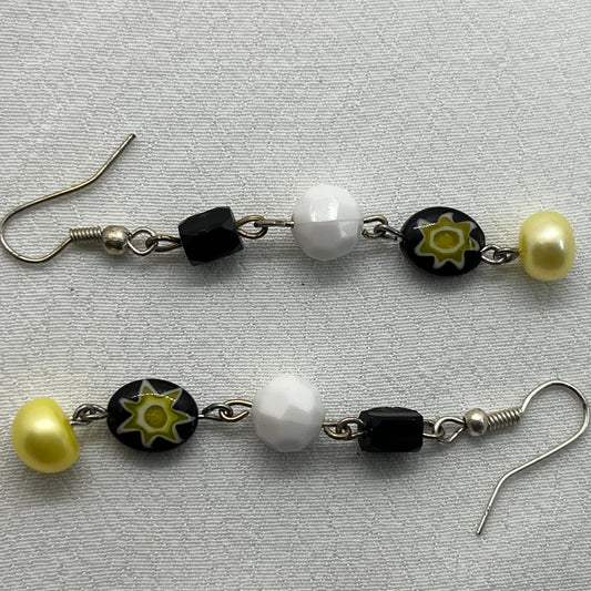 Sølv øreringe med vedhæng af 4 perler