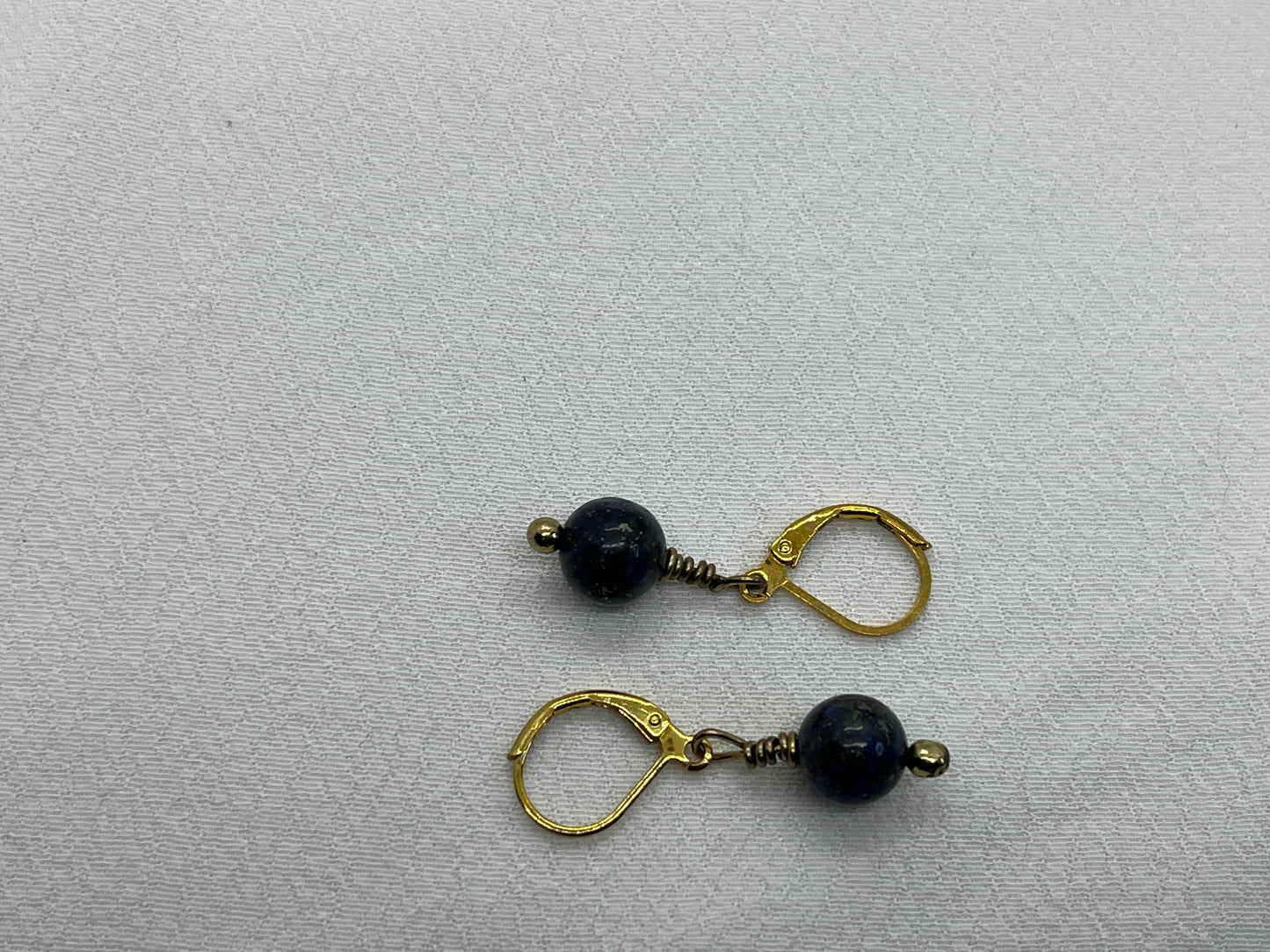 Messing brioche øreringe med Lapis-Lazuli