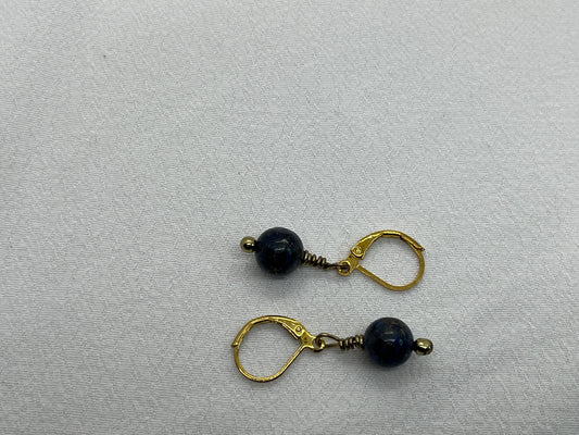 Messing brioche øreringe med Lapis-Lazuli