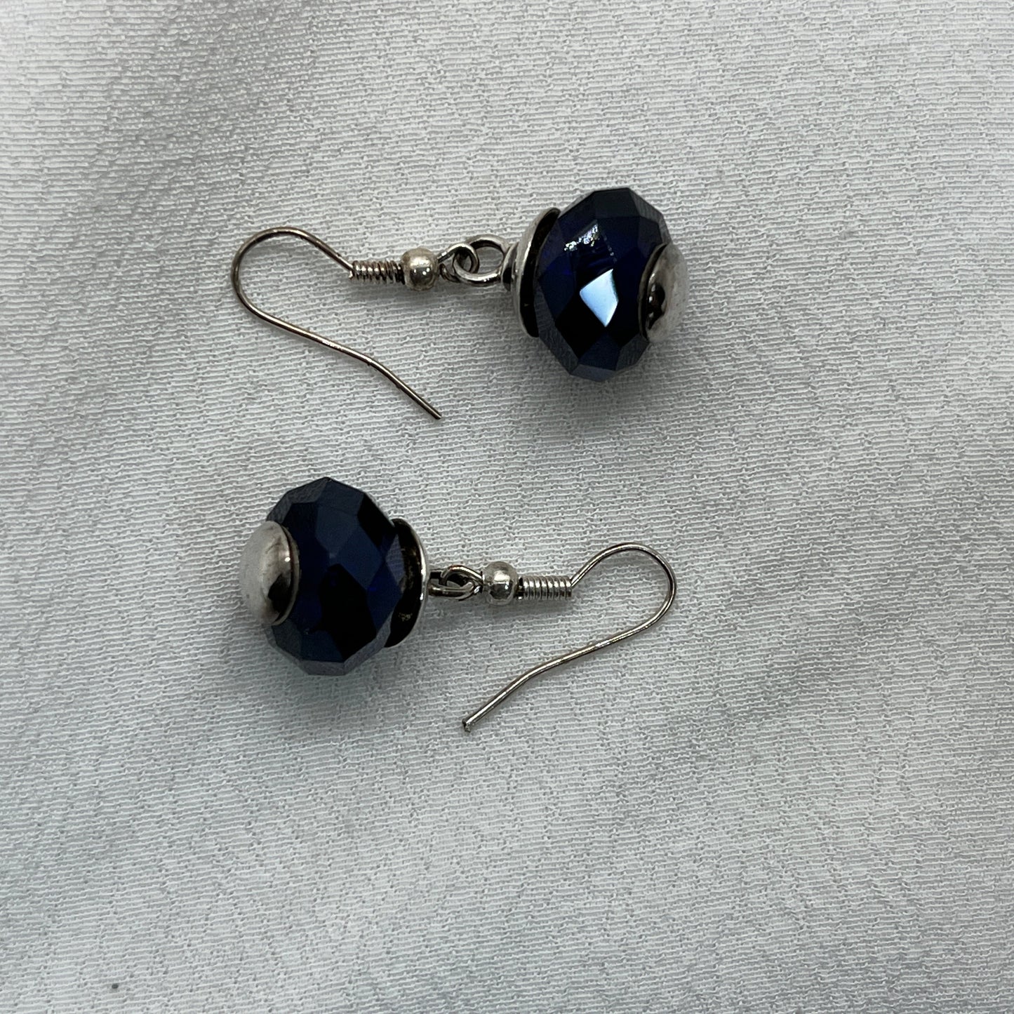 Sølv ørering med kongeblå Krystal