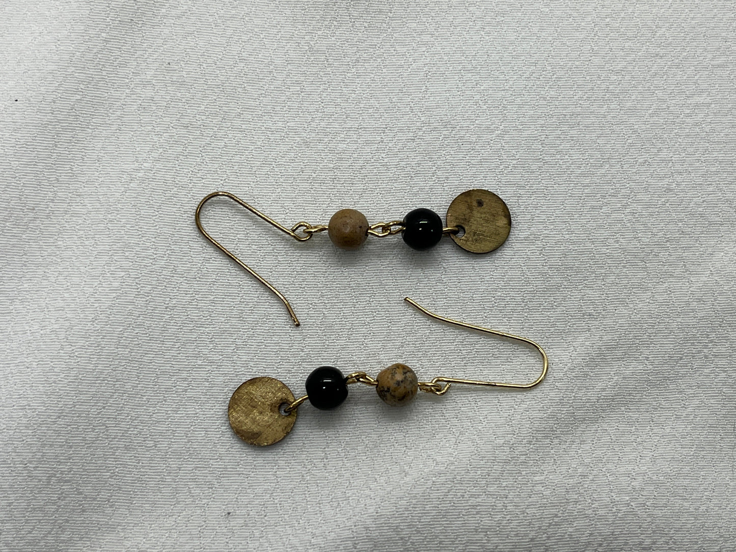 Messing ørering med Jaspis og Onyx