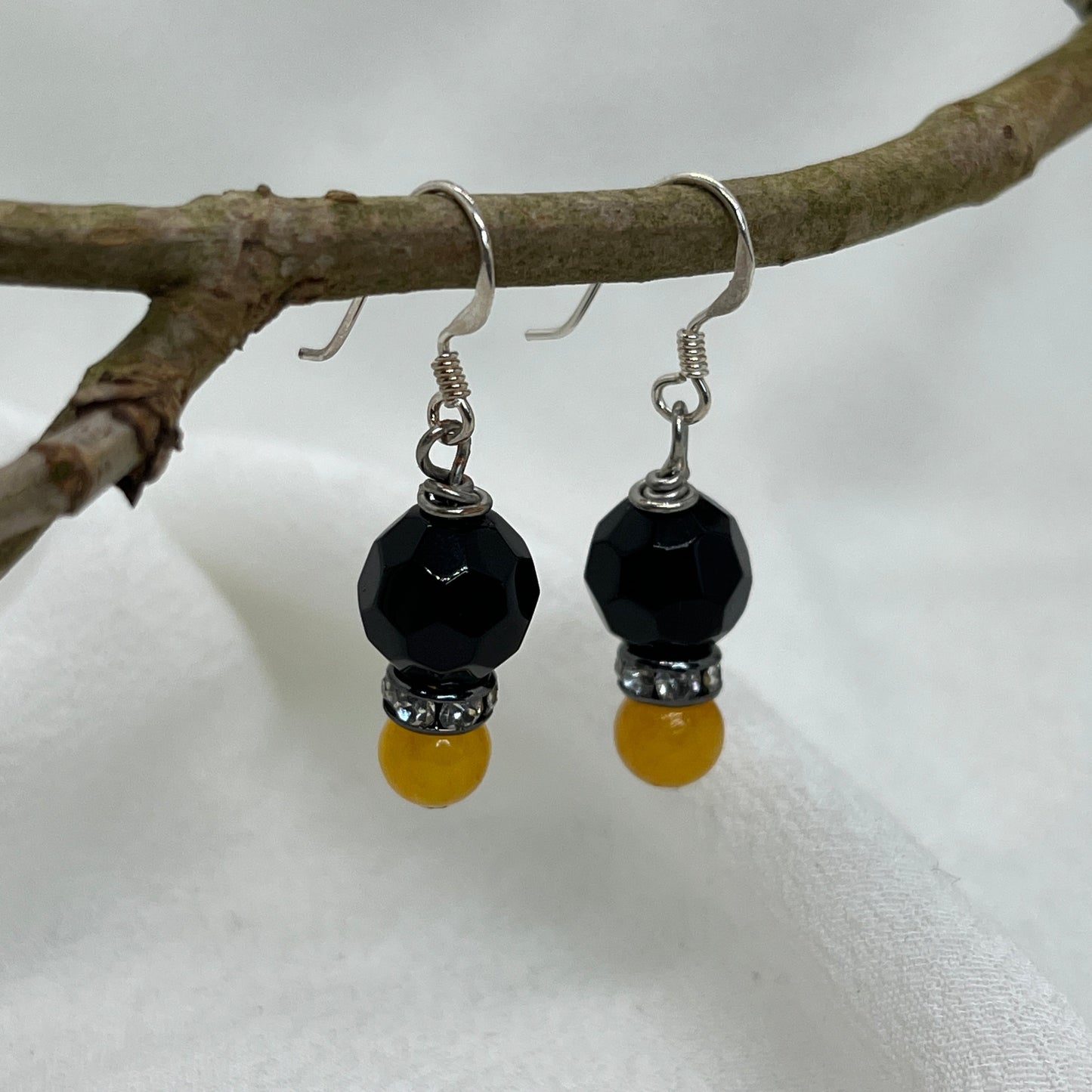 Ørekrog i ægte sølv med orange Jade