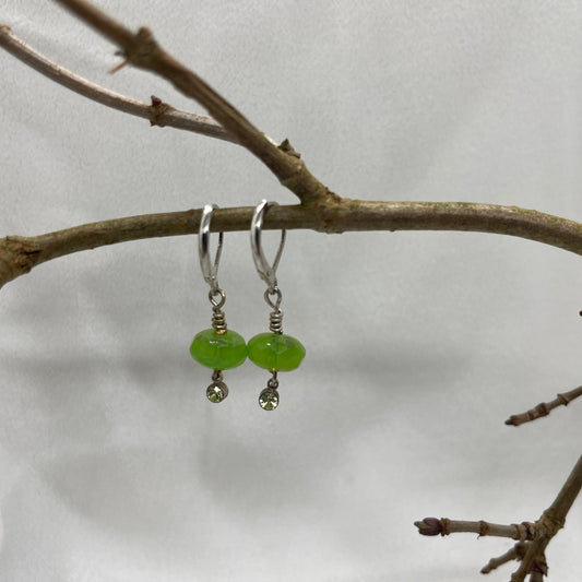 Sølv brioche med facetteret grøn Krystal