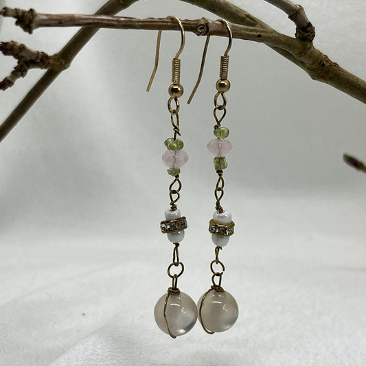 Messing øreringe med langt vedhæng