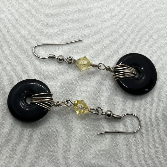 Øreringe i sølv med sort vedhæng