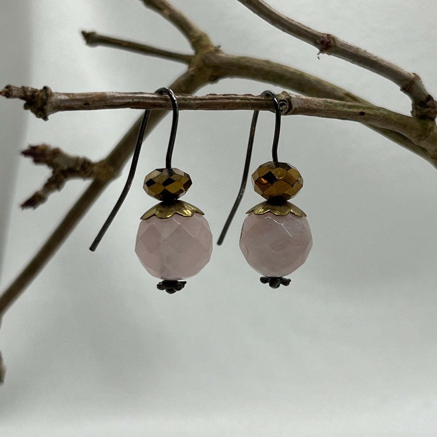 Øreringe med facetteret Rosenkvarts
