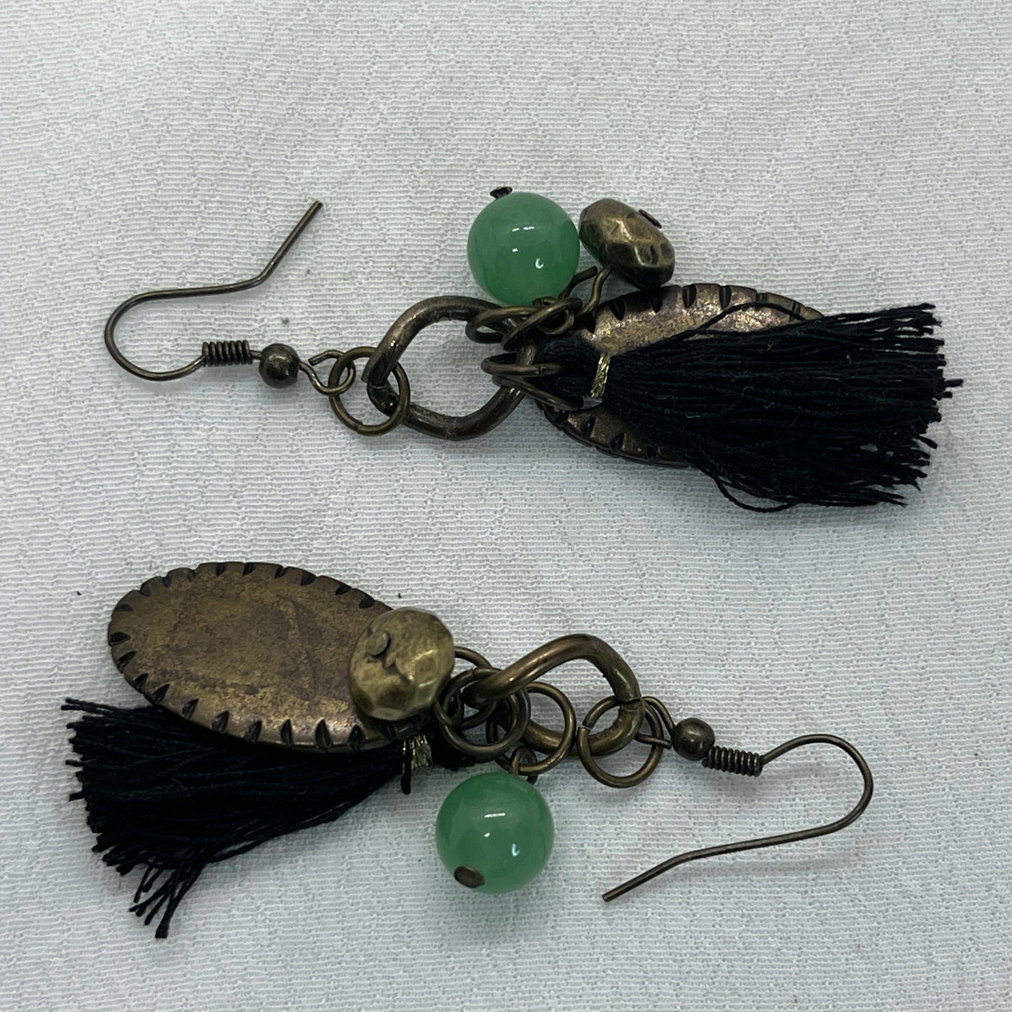 Antik messing ørering med kvast