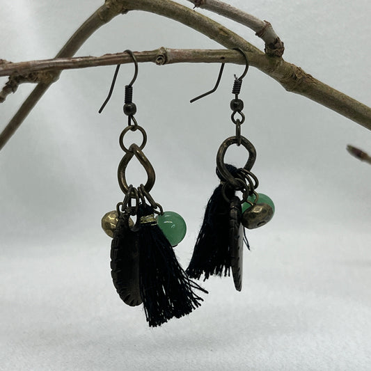 Antik messing ørering med kvast