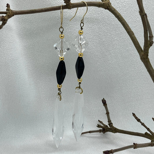 Øreringe i messing med prismer