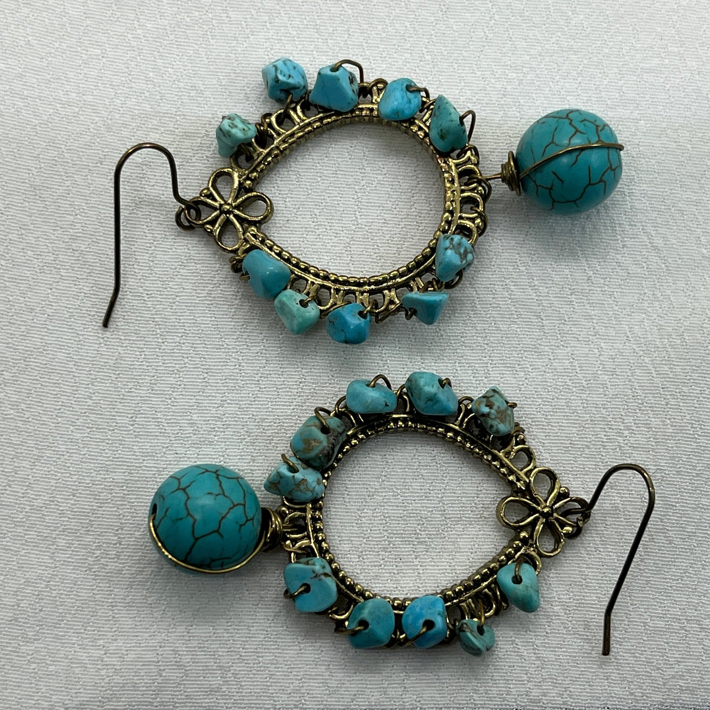 Messing øreringe med Turkiser
