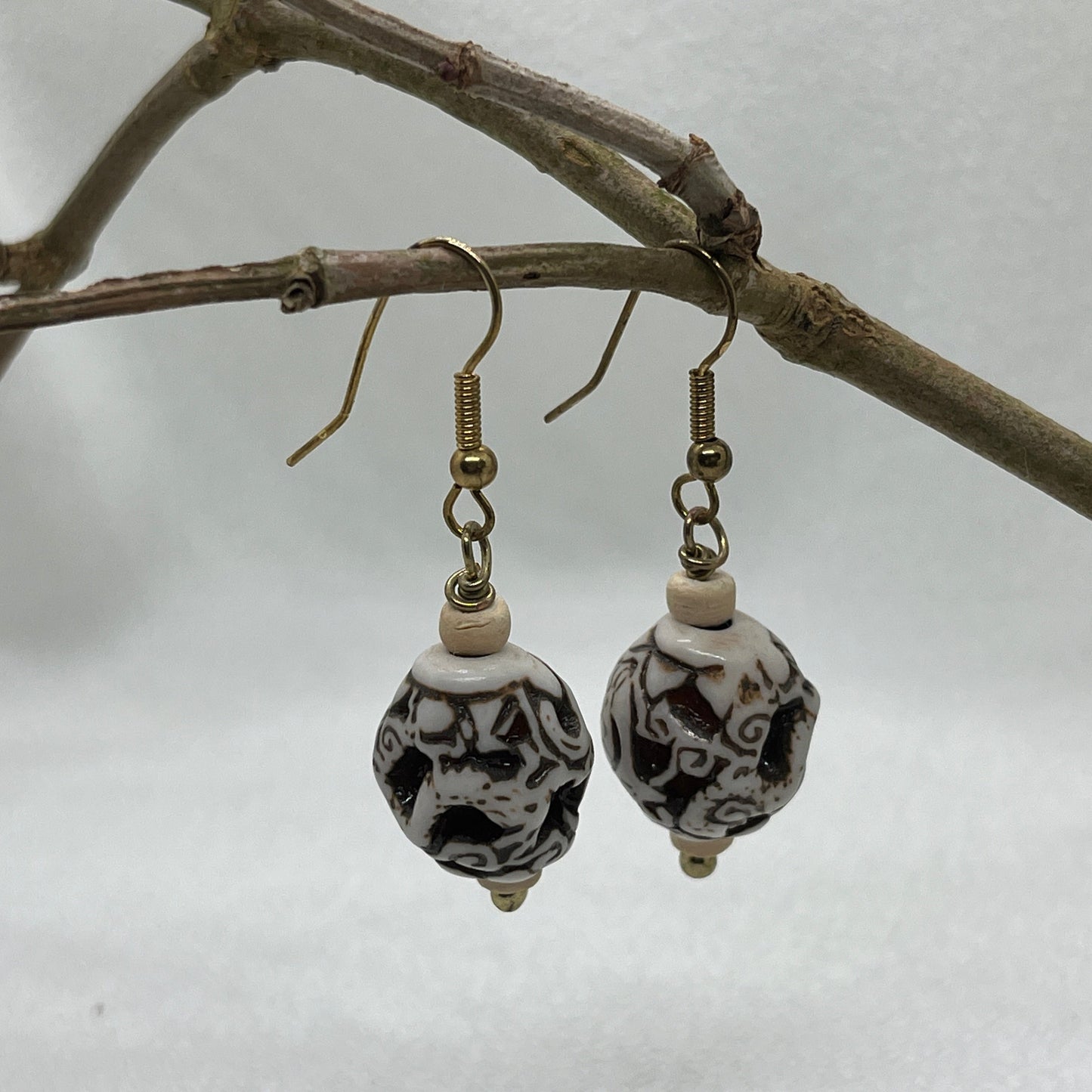 Messing ørering med arabesk perle