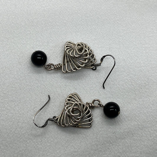 Sølv øreringe med spiraler