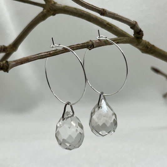 Hoops i sølv med stor Krystal