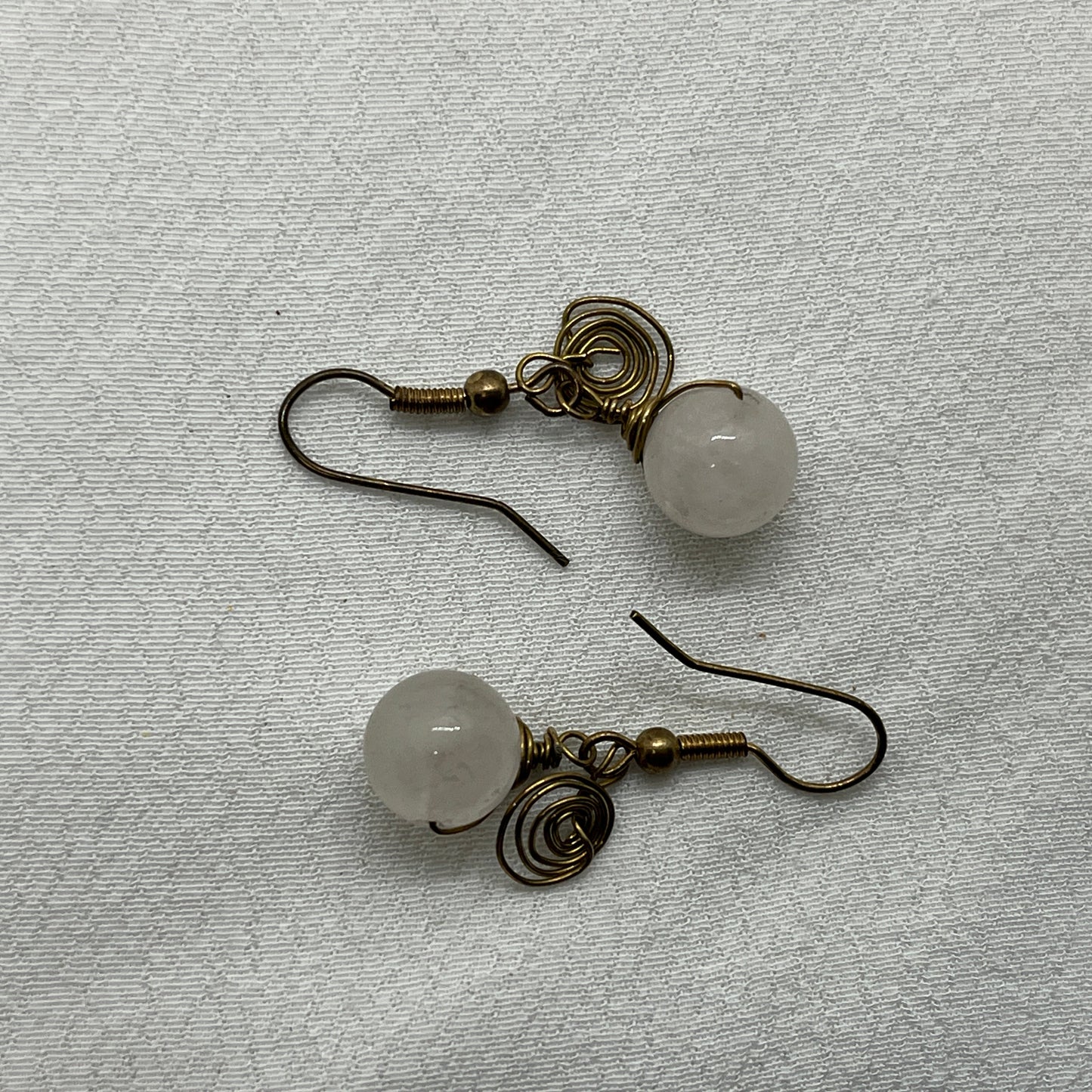 Messing øreringe med Rosenkvarts