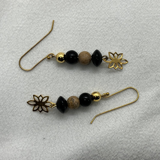 Guld ørering med Jaspis og Onyx