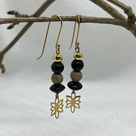 Guld ørering med Jaspis og Onyx