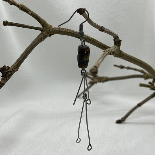 Single halloween metal ørering med kranium af Tigerøje