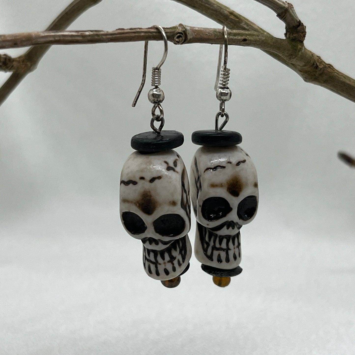 Halloween sølv øreringe med stort kranium
