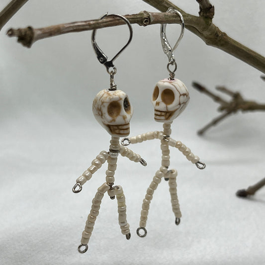 Halloween sølv brioche øreringe med hvidt skelet