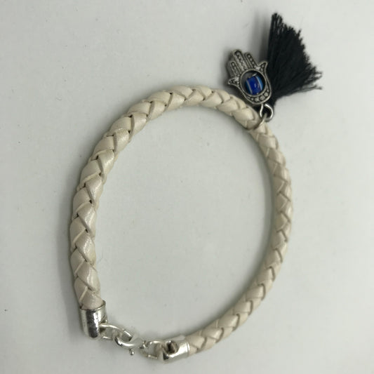 Hvidt armbånd i lækkert skind med Hamsas hånd