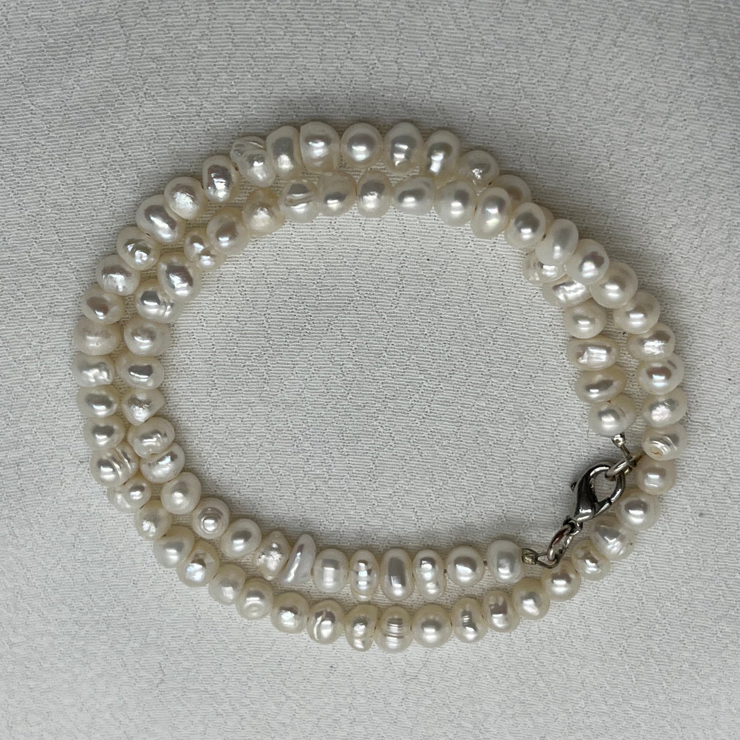 Smukke Ferskvandsperler som armbånd eller collier