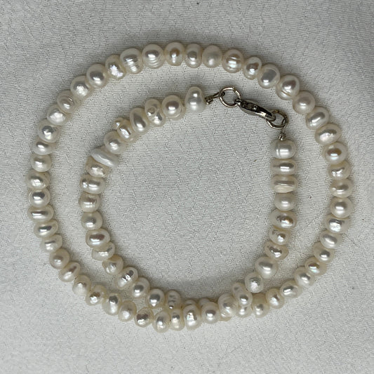 Smukke Ferskvandsperler som armbånd eller collier